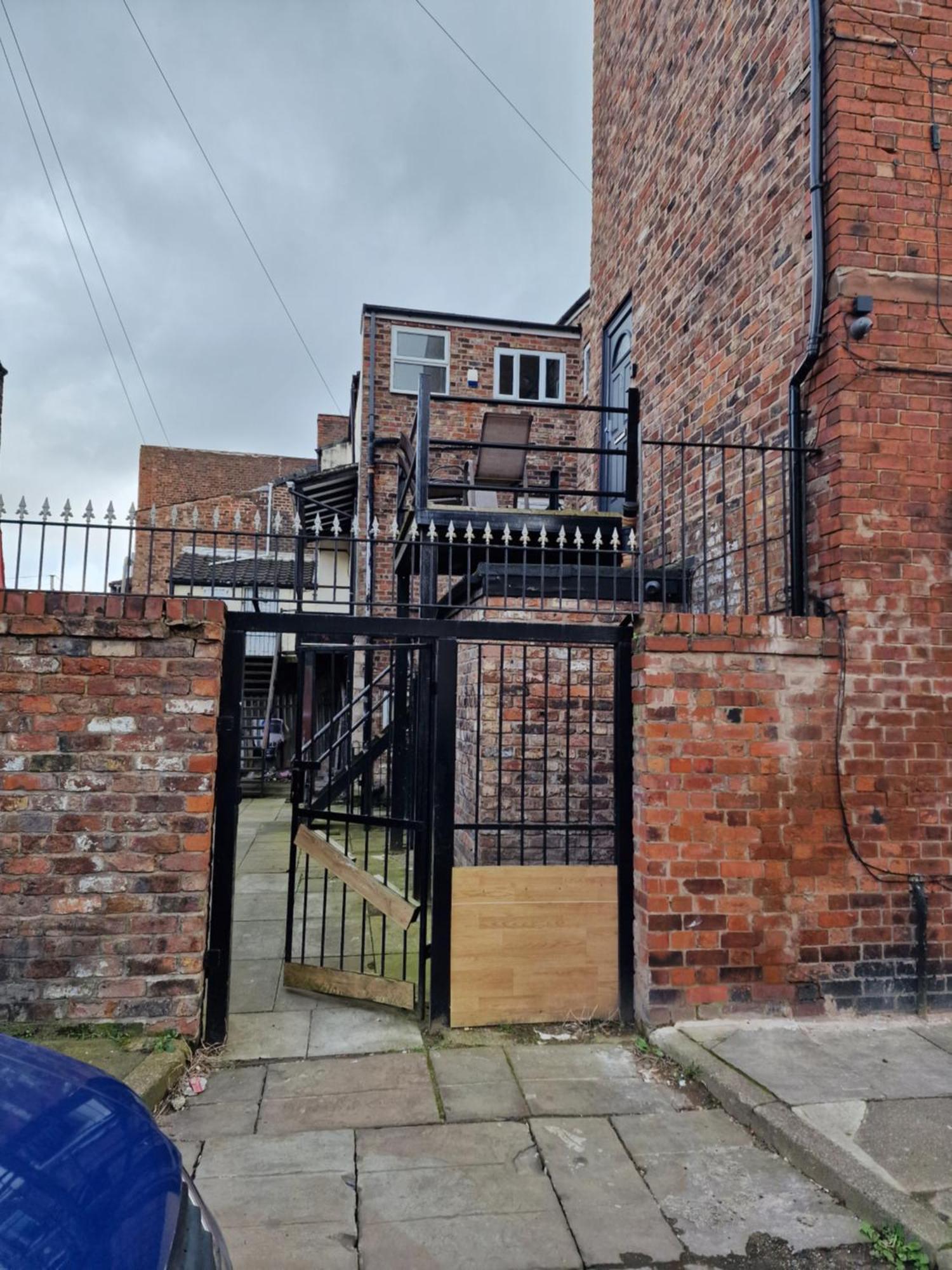 Spacious Double Bedroom Liverpool Exterior photo